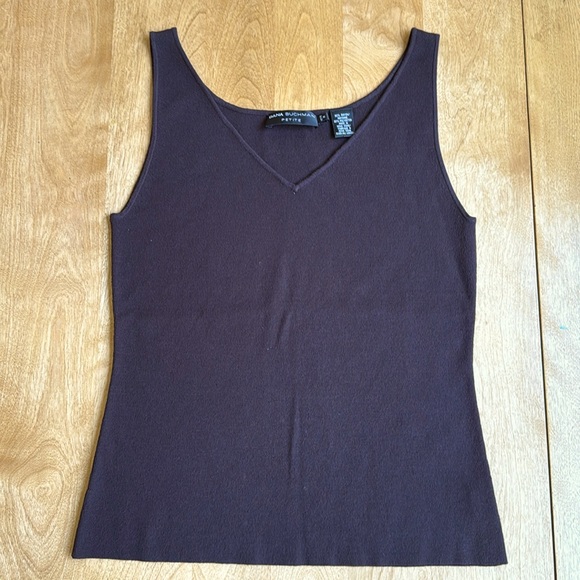 Vintage Dana Buchman petite M chocolate brown v-neck shell. Rayon/poly blend. - Picture 1 of 7